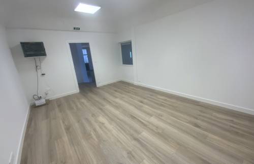 Piece rénovée local associatif La Maison Des Travaux Ales