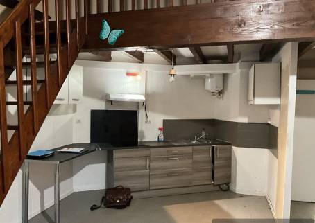 Cuisine avant travaux de rénovation d'appartement - Montclar-de-Quercy 82230