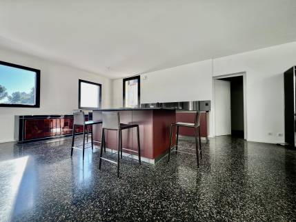 Aménagement de cuisine en neuf 83530