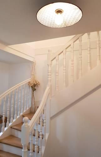 escalier quart tournant en bois blanc
