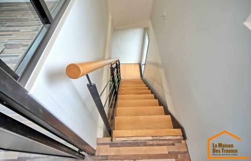 Escalier bois et métal vu du nouvel étage (Montgeron 91230)