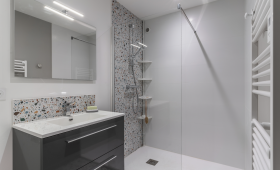 Création d'une salle de bain terrazzo à Nantes