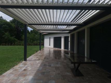 Installation d'une pergola bioclimatique en aluminium - Montauban 82000