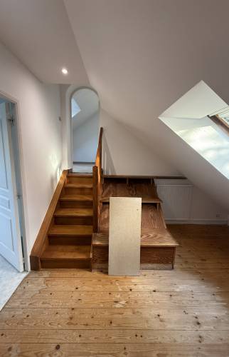 Rénovation de maison près de Vigneux-de-Bretagne : isolation sous toiture, VMC, PAC air/air et peinture pour un meilleur confort