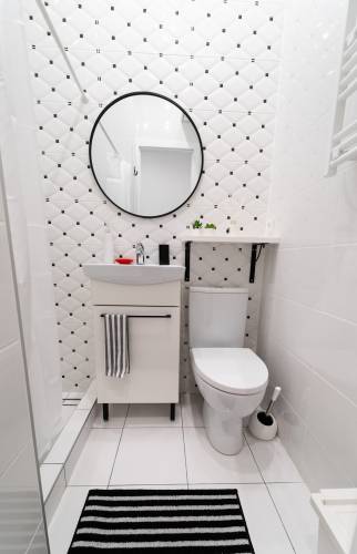 aménagement salle d'eau en appartement avec lavabo et cabinet de douche receveur Wedi en appartement - Aubagne (13400)