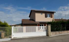 Surélévation de toiture en ossature bois pour agrandir une maison - Lissieu (69380)