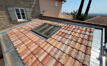 Création d'une toiture intégrant une verrière 3 modules, extension située à Limonest (69 760)