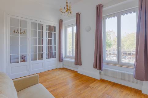 Lyon (Plateau de la Croix Rousse) : isolation des murs pour améliorer le DPE d'un appartement destiné à la location