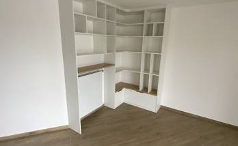 Fabrication et pose d'un meuble sur mesure à Annemasse
