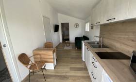 Cuisine kitchenette studio dans garage La Maison Des Travaux Ales