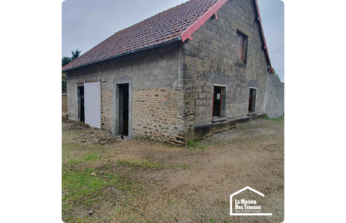 Rénovation de façade et menuiseries pour une maison plus élégante - Sourdeval 50150