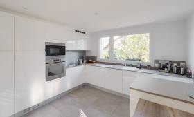 Rénover une cuisine à Deauville par La Maison des Travaux Deauville Trouville