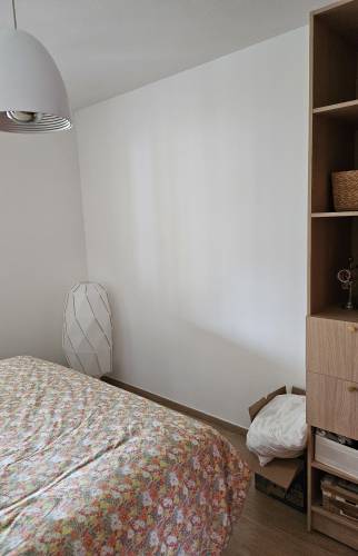 Mur au pied du lit repeint