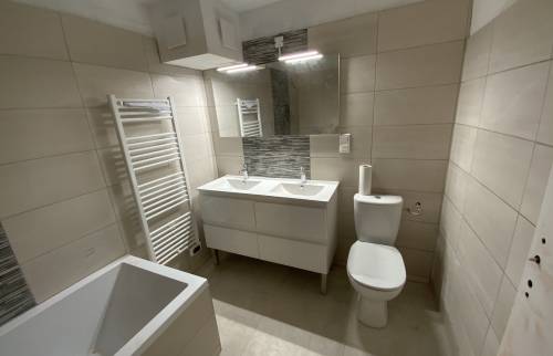 rénovation salle de bain residence secondaire La Maison Des Travaux Ales