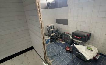 Curage des éléments sanitaires existants 