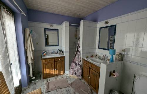 Salle de bain vétuste à rénover