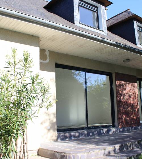 Rénovation porte fenêtre pincipale en façade et deux lucarnes de toit - Coulommiers (77120)