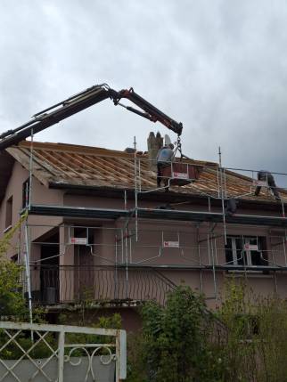  Travaux d'isolation de toiture par sarking en cours - Lagnieu 01150