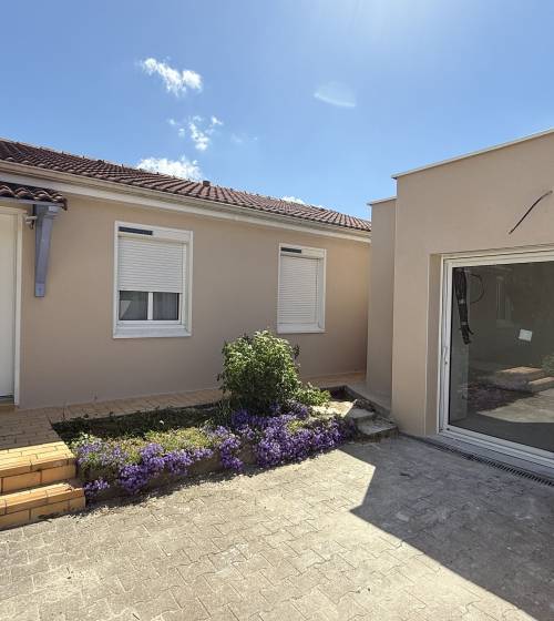 Façade de maison rénovée - Chabeuil 26120