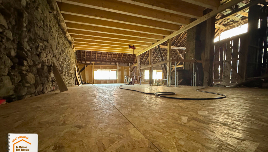  travaux rénovation structure, consolidation plancher habitation, création espace mezzanine, rénovation grange ancienne Savoie, courtier travaux rénovation Combloux