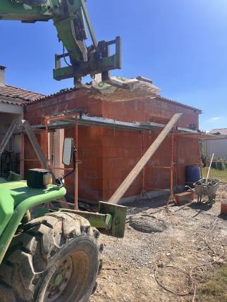 Travaux de maçonnerie pour construire une extension en briques monomur - Ourches 26120