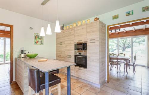 Un nouveau meuble toute hauteur... en conservant l'électroménager