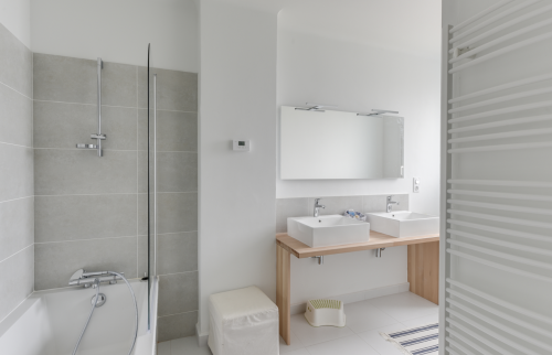 Salle de bains 2 - Rénovation complète d'une maison de 130 m² à Vertou