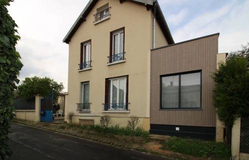 Extension vue de la rue