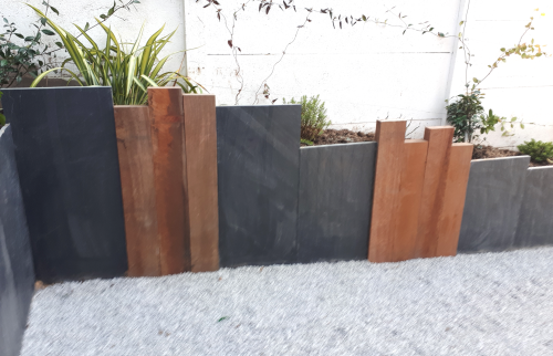 Bois et ardoise se marient parfaitement