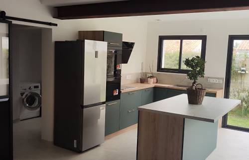 extension-maison-toit-plat-cuisine-amenagee-saint-mathurin.jpg