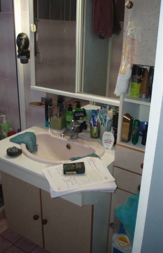 Le meuble vasque avant les travaux