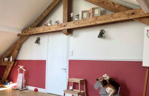 Aménagement d'une chambre de petite fille sous les combles d'une maison - Région parisienne