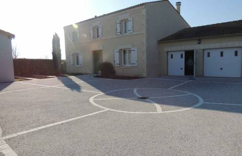 Rénovation de cour en béton lavé Les Gonds - Saintes 17100