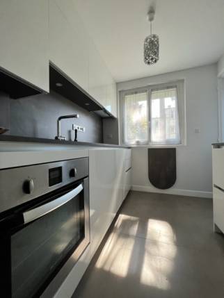 Nouvelle cuisine équipée avec sa table ilot pliante - Nantes 44