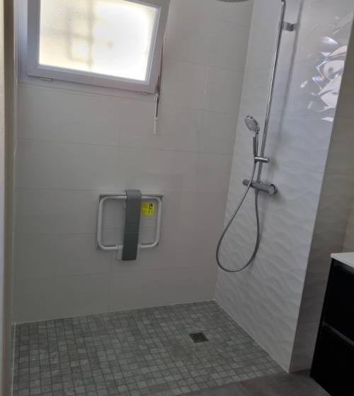 Douche PMR Le Creusot