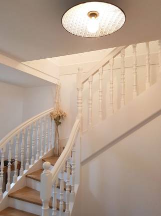 Escalier blanc et bois Saint-Genis-les-Ollières