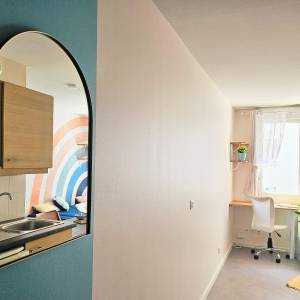 petit espace repensé avec goût à Grenoble – aménagement par Emma Beale