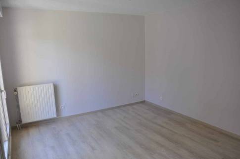 Chambre rénovée dans un appartement - Brie-Comte-Robert 77170