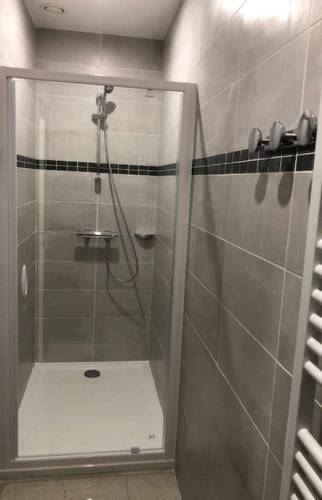 Installation d'une douche à Deauville