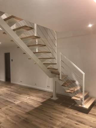 Pose d'escalier quart tournant