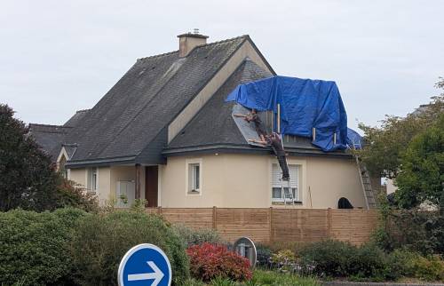 Surélévation de maison en cours à Chartres-de-Bretagne
