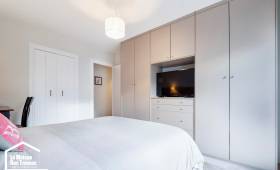 Dressing sur mesure avec niche pour emplacement TV