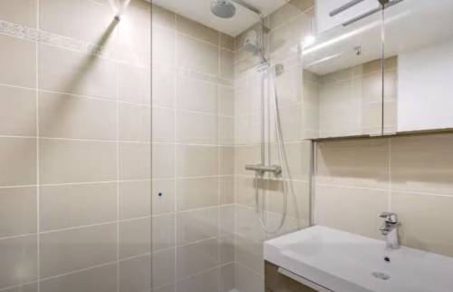 Installer une paroi de douche à Paris 15