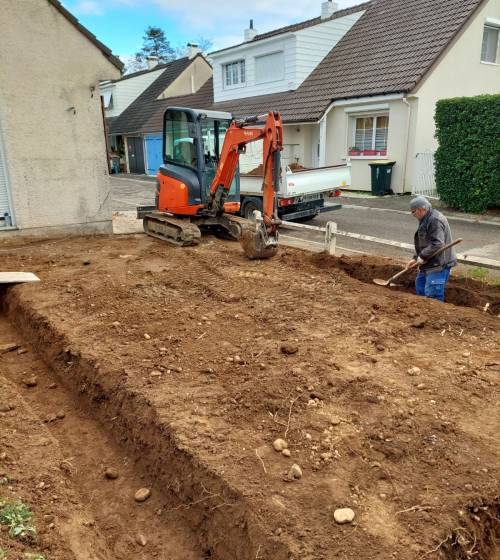 Marcy l'Etoile (69280) : travaux de maçonnerie pour construire une extension de plain pied  : terrassement