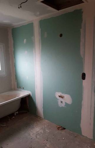 installation plaquoplâtre hydrofuge