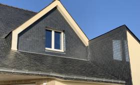 Lucarne avant travaux à Larmor Baden (56870)