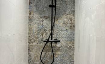 faience motifs douche italienne