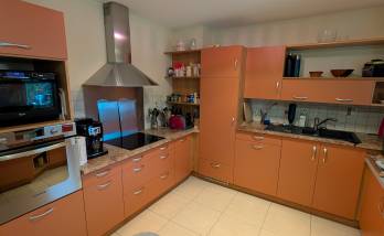 Cuisine après rénovation La Maison Des Travaux Bruz vue 2