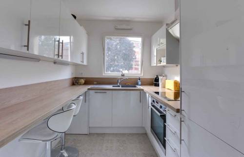 Rénovation d’un appartement complet à Sceaux 92 le séjour la cuisine