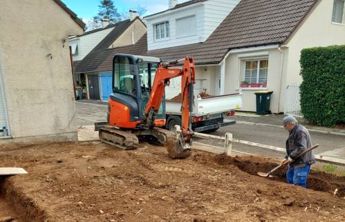 Marcy l'Etoile (69280) : travaux de maçonnerie pour construire une extension de plain pied  : terrassement